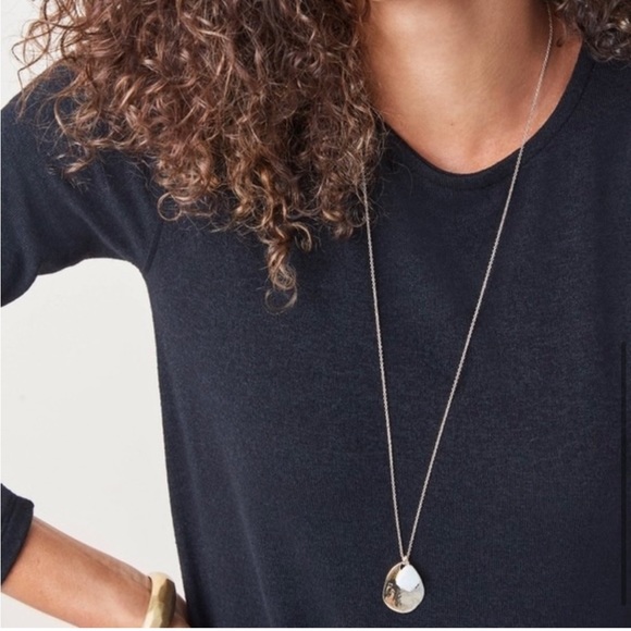 Stella & Dot Jewelry - Stella & Dot Amour Drop Pendant Silver